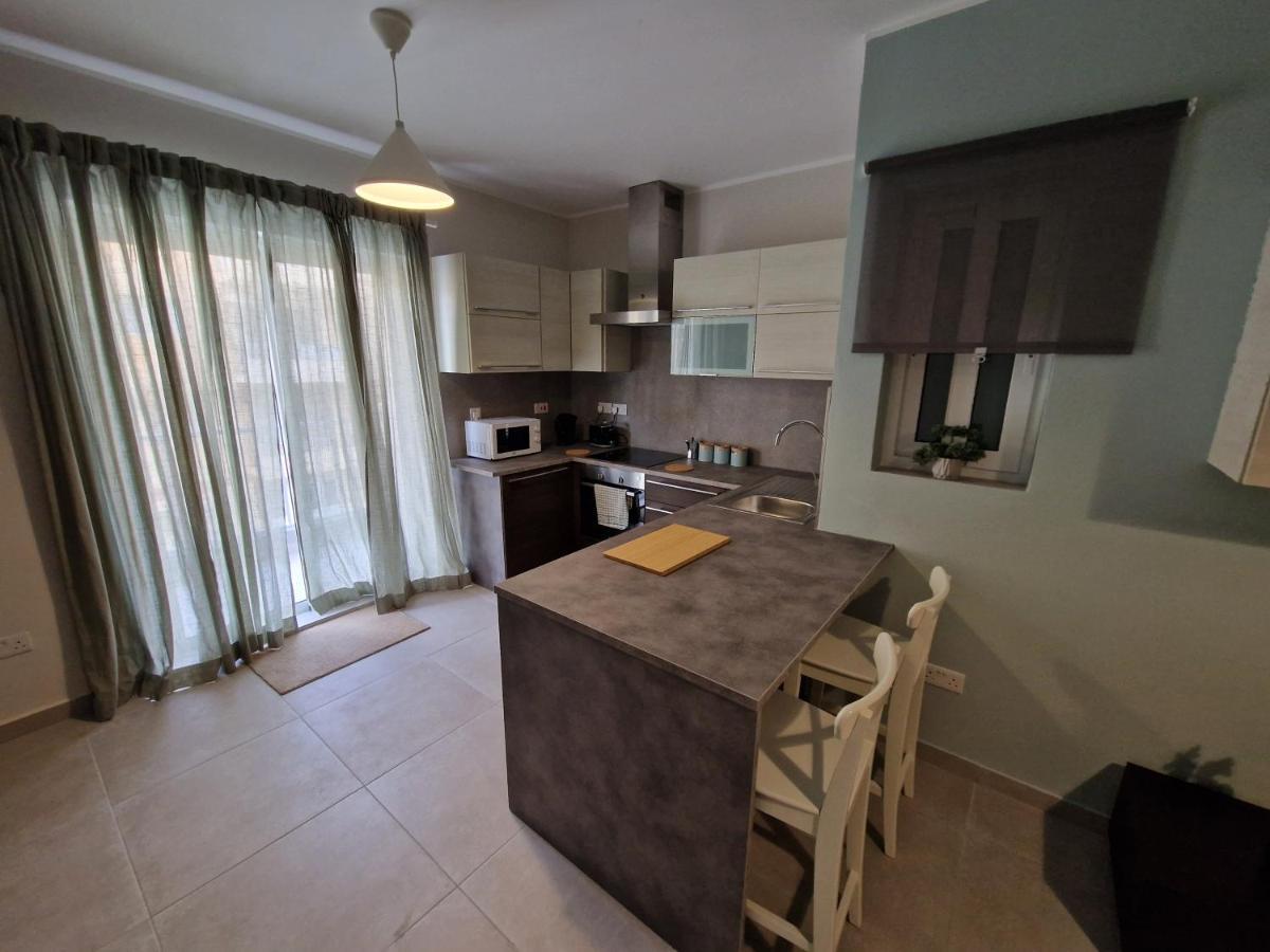 Comfort And Convenience Flat 4 Dad's Court * St. Paul's Bay